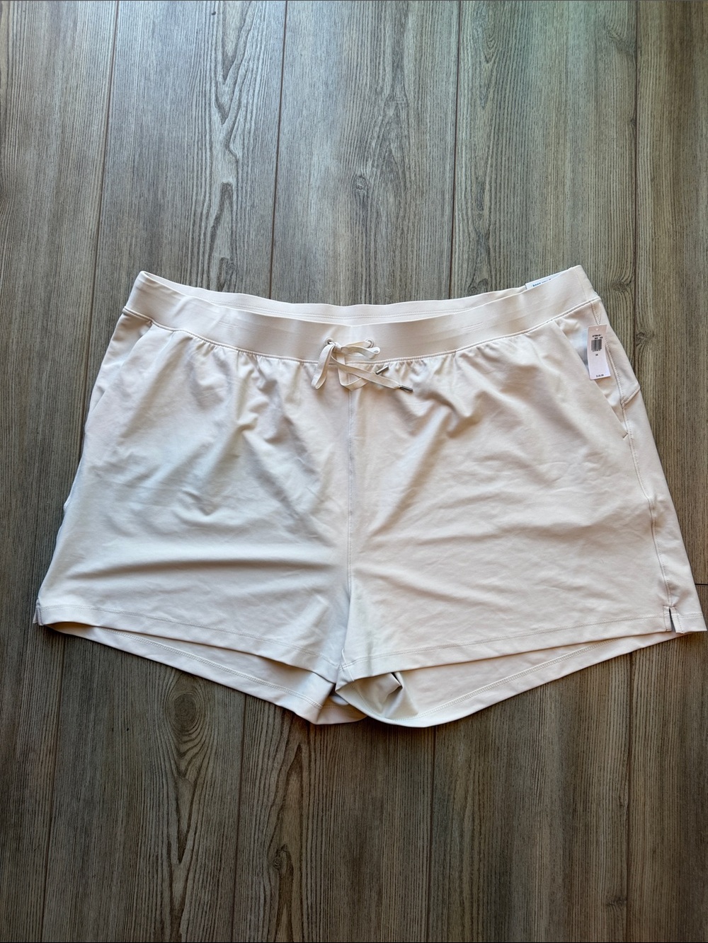 Old Navy Cream Athletic Drawstring Shorts